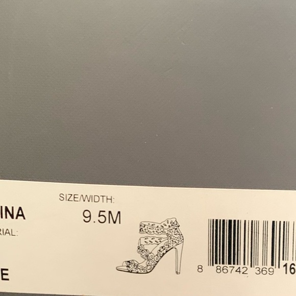 Vince Camuto Heels - Picture 2 of 2